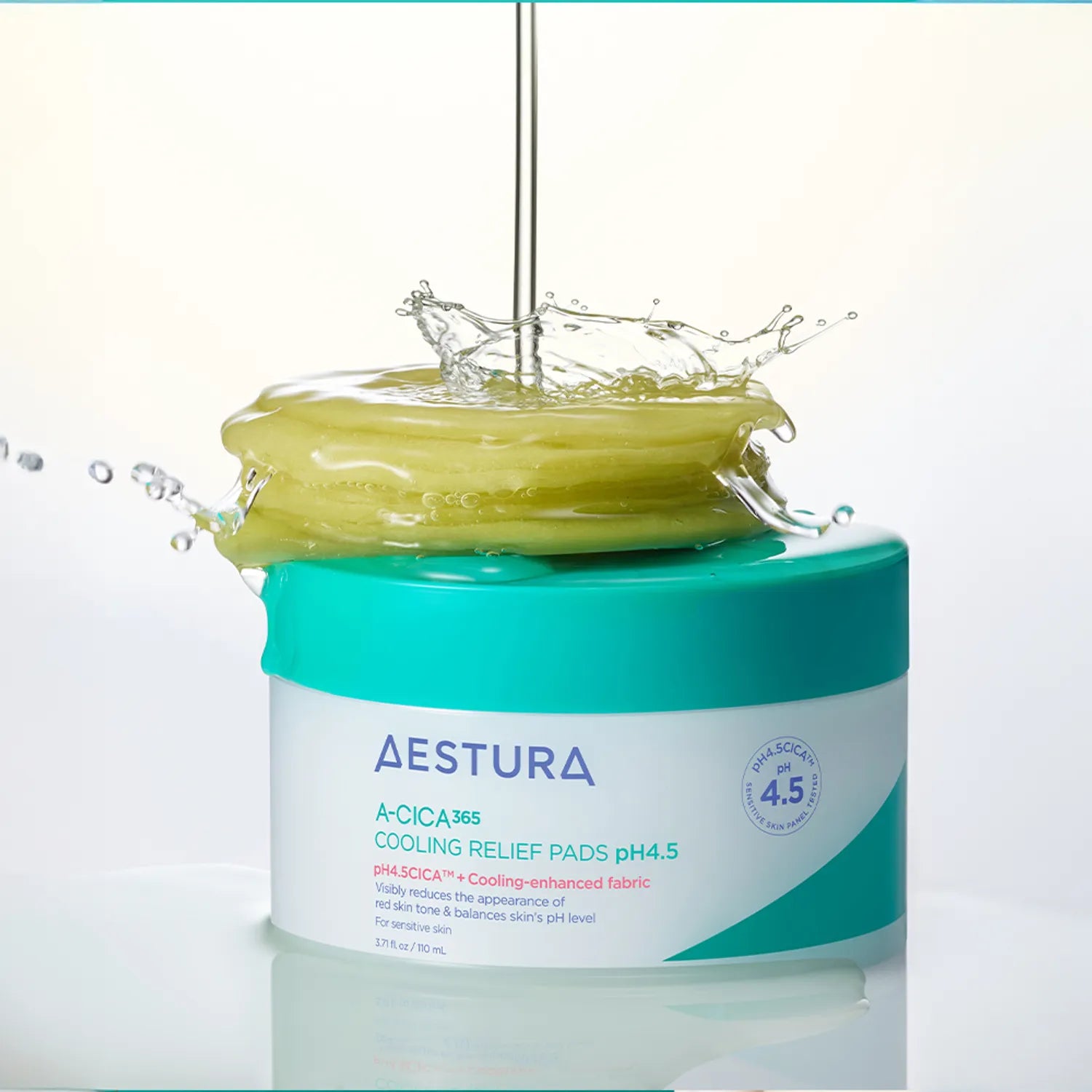 AESTURA A-CICA 365 Cooling Relief Pads in a 110ml jar with 60 pads for redness relief and cooling hydration.