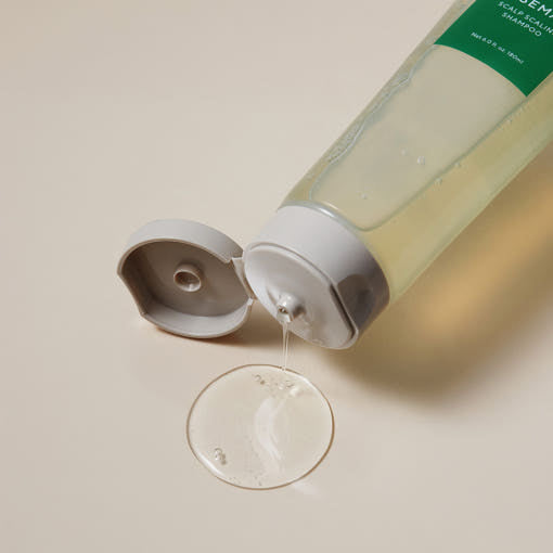 Compact 180ml AROMATICA rosemary shampoo for scalp exfoliation and nourishment